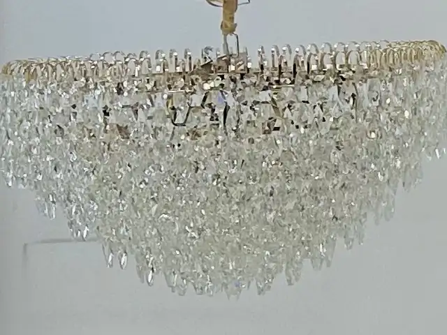 Люстра, Душанбе