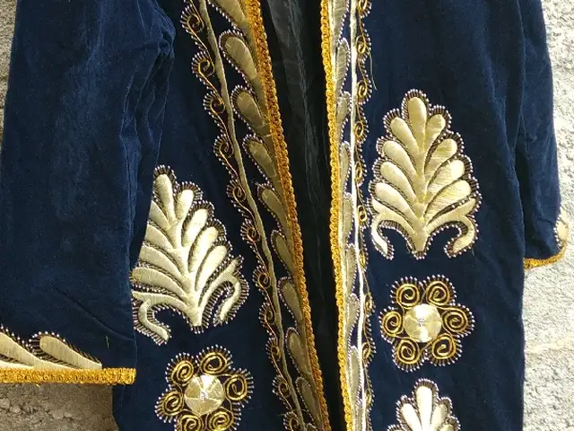 Чапан, Душанбе