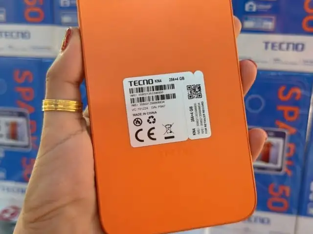 Tecno Spark 50 4+4/128Gb black, Душанбе