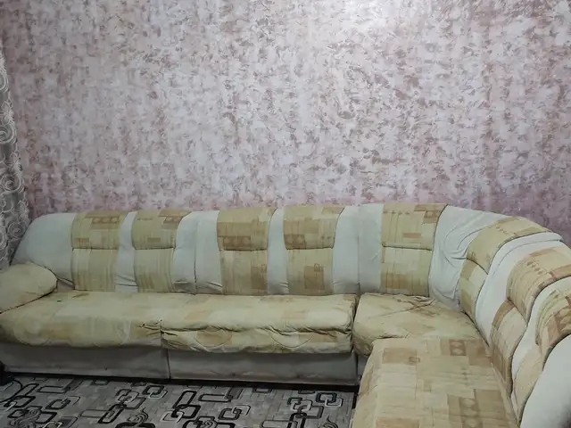 Угловой диван, Исфара