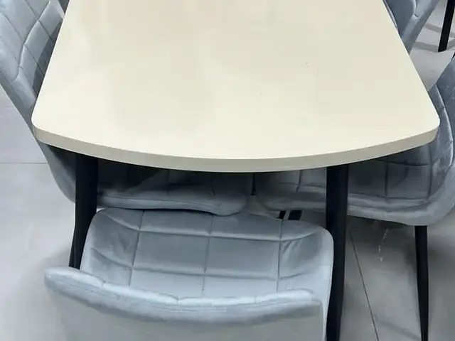Стол и стулья, Душанбе