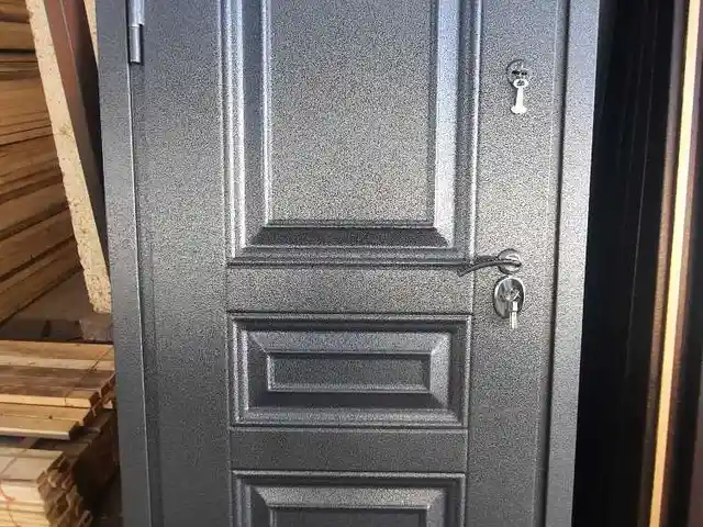 Железная дверь, Душанбе