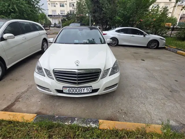 Mercedes-Benz E class, 2011, Турсунзаде - 3