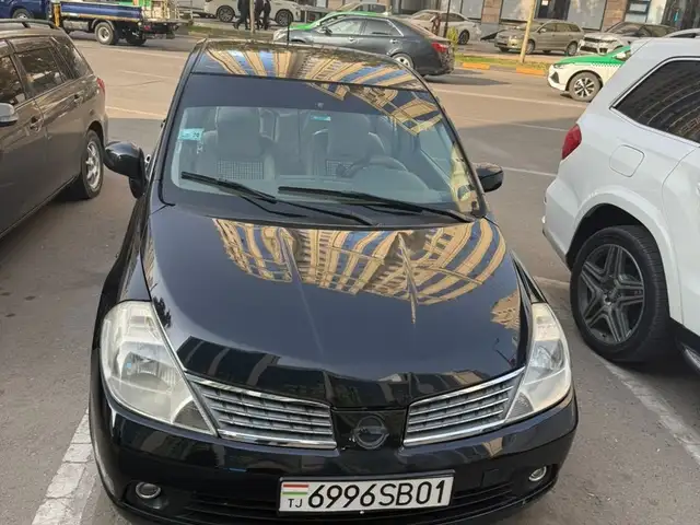 Nissan Tiida