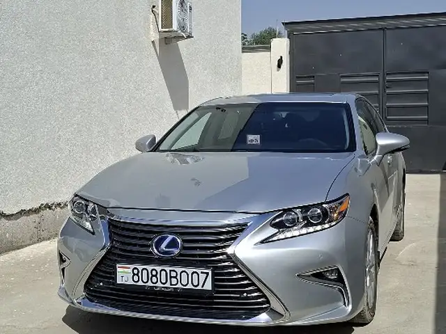 Lexus ES series
