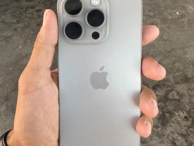 Apple iPhone 15 Pro, 256 gb, Natural Titanium, Душанбе