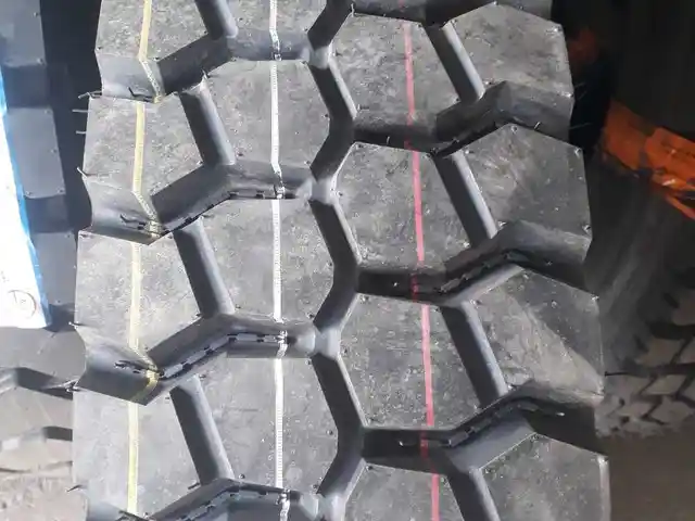 Шина 9.00 R20, Душанбе