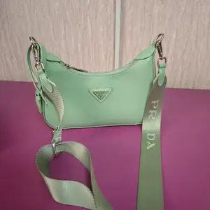 Сумочка Prada, Душанбе