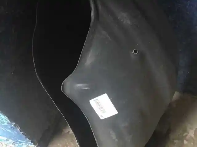 Передний подкрыльник на Toyota Avalon, Душанбе