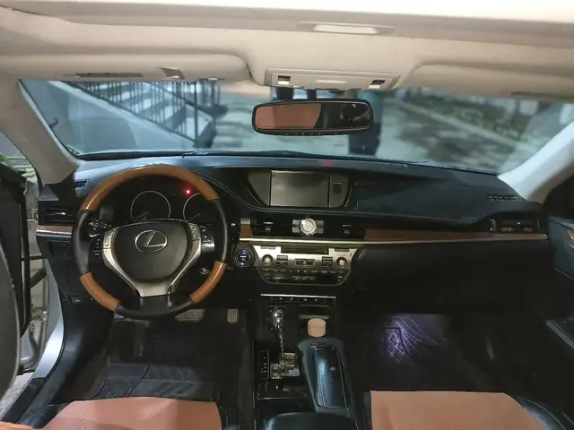 Lexus ES series