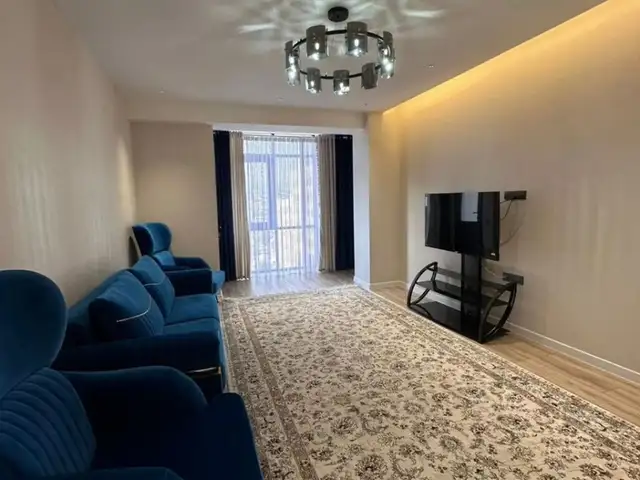 2-комн. квартира, 16 этаж, 104м², Шохмансур, Душанбе