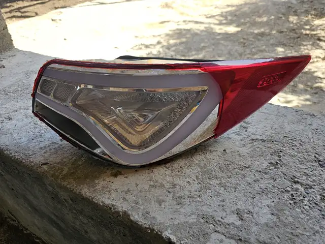 Задняя правая фара от Hyundai Sonata, Худжанд
