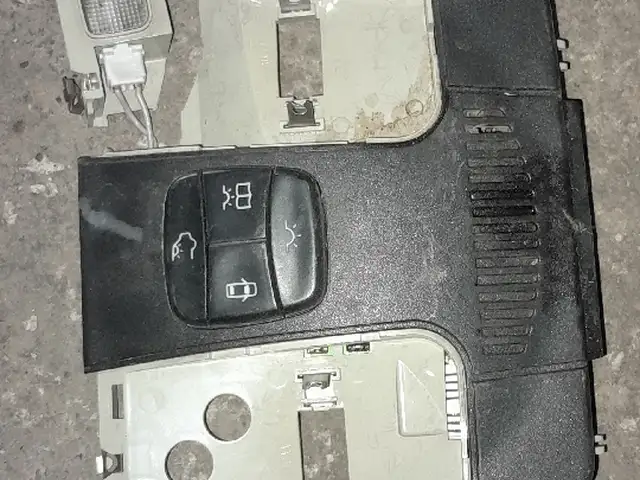 Плафон Mercedes Benz на запчасти, Хуҷанд