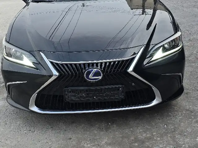 Lexus ES series