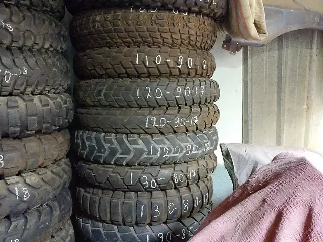 Покрышка мотоцикла, Душанбе