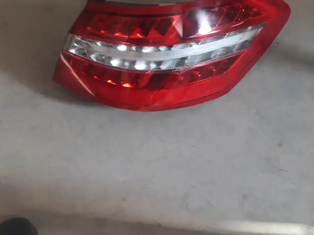 Фонарь от Mercedes-Benz, Худжанд