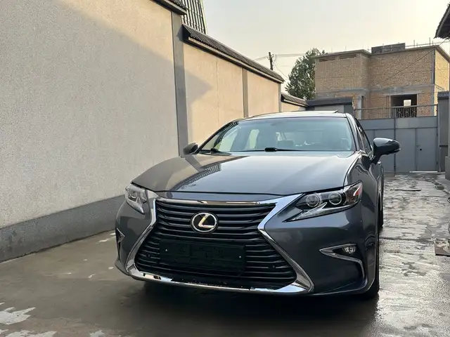 Lexus ES series