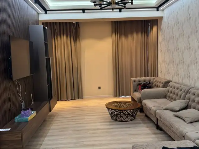 3-комн. квартира, 7 этаж, 135м², Исмоили Сомони, Душанбе
