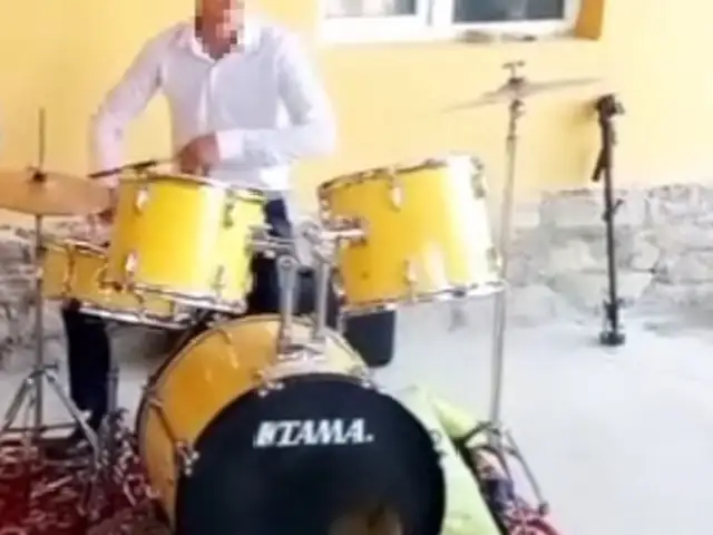 Ударная установка, Абдураҳмони Ҷомӣ