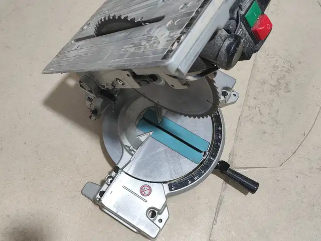 Торцовочная пила Makita LH1040F, Душанбе