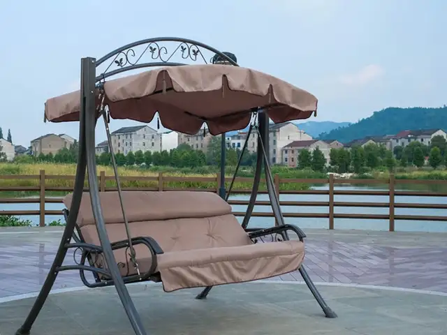Качели, Худжанд
