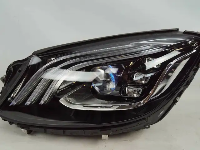 Передние фары на Mercedes-Benz w222 2020, Душанбе
