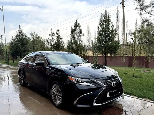 Lexus ES series