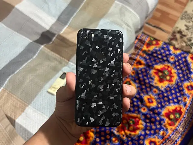 Apple iPhone 7, 128 gb, Хуҷанд