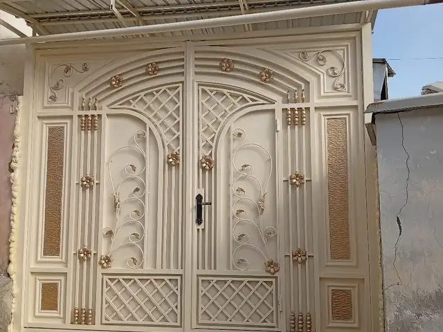 Дарвоза, Душанбе