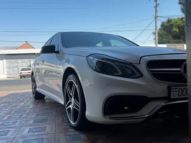 Mercedes-Benz E class