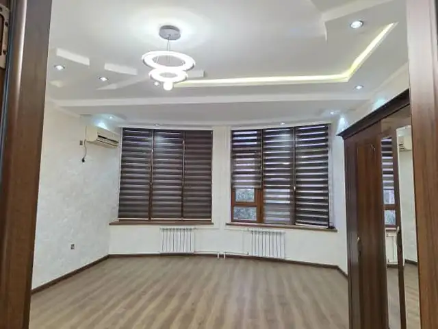 3-комн. квартира, 2 этаж, 140м², Сино пушти Мактаби Байналмилали, Душанбе