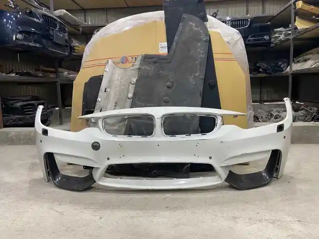 Бампер BMW F32 M4, Хуҷанд