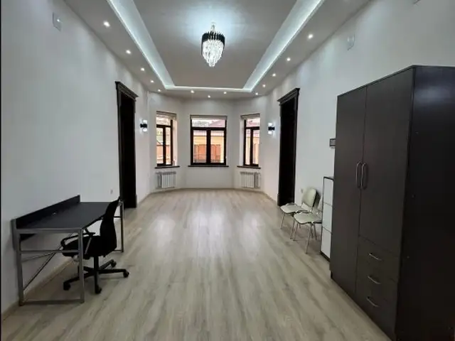 3-этажный, 8 комнатный дом, 400 м² м², Ашан, Душанбе