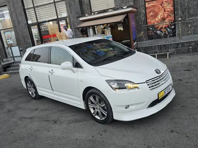 Toyota Mark X ZiO