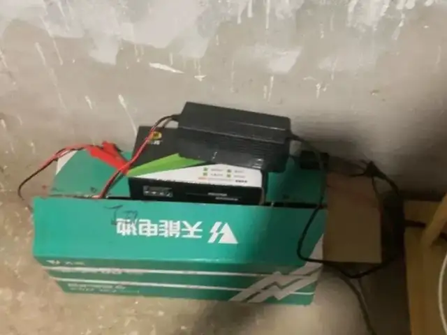 Зарядное устройство 12 V на заказ, Хуҷанд