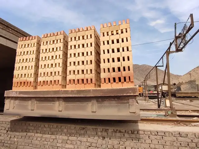 Кирпичи, Худжанд