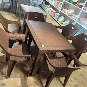 Стол и стулья, Худжанд