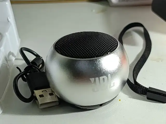 Мини колонка блютуз JBl, Душанбе