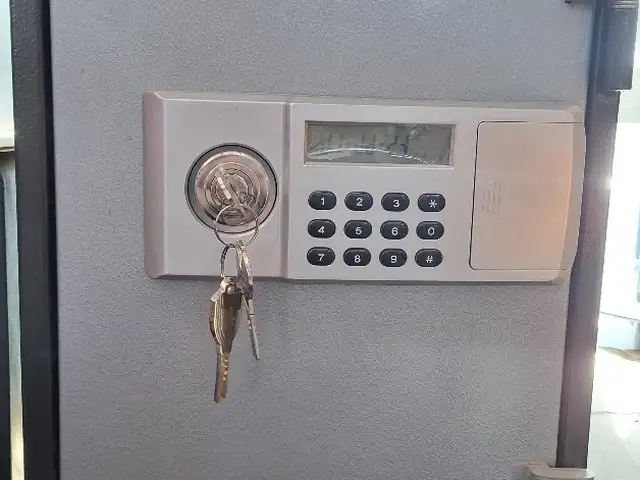 Сейф, Худжанд
