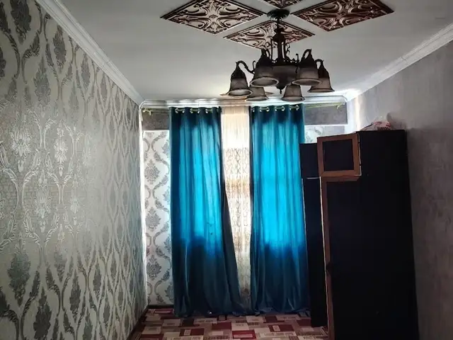Комната в 3-комн. квартире, 18 этаж, 78м², Зарнисор, Душанбе