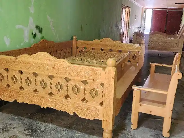 Тапчан Кат, Истаравшан