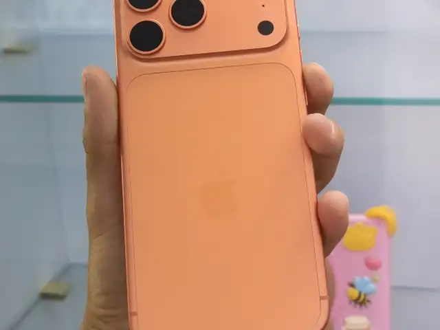Apple iPhone 17 Pro Max, 256 gb, Cosmic Orange, Варзоб