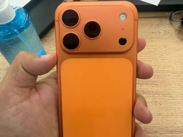 Apple iPhone 17 Pro, 256 gb, Cosmic Orange, Душанбе