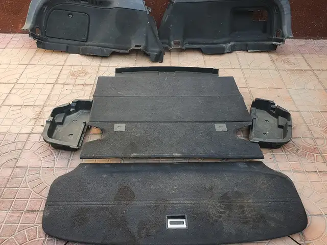 Пластика Багажника от Toyota Avensis, Худжанд