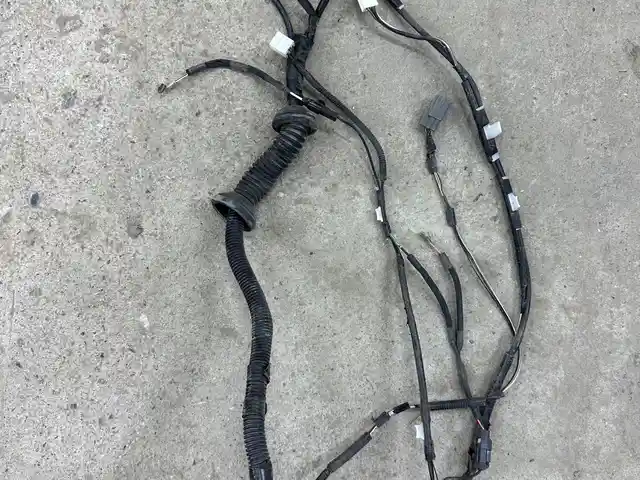 Провода двери багажника Toyota, Душанбе