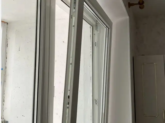 Окно, Душанбе