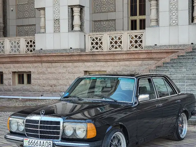 Mercedes-Benz W124