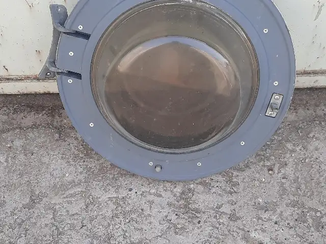 Дверь стиральной машины, Хуҷанд