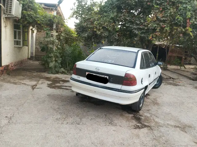Opel Astra F