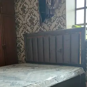 Двуспальная кровать, Душанбе